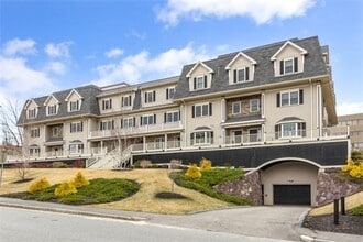 Building Photo - 255 Winter St