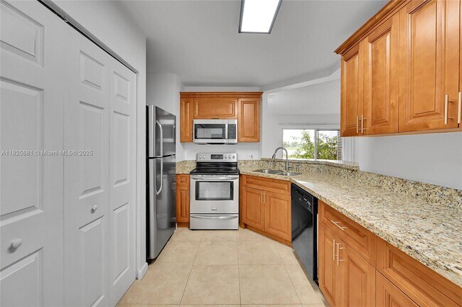 Foto del edificio - 3453 NW 44th St
