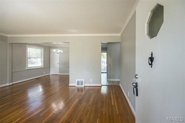 Building Photo - 1239 Darr Dr