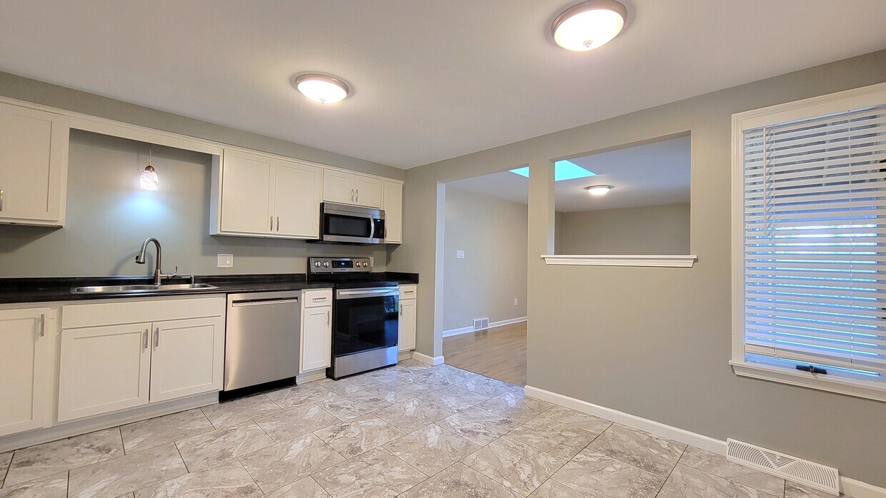 Primary Photo - 231 Losson Rd