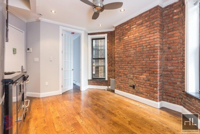 Foto del edificio - W 103RD ST.