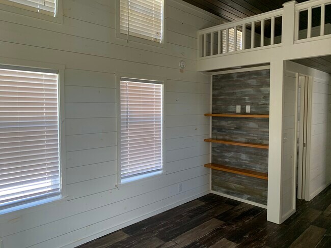 Building Photo - 13261 Powell Ln