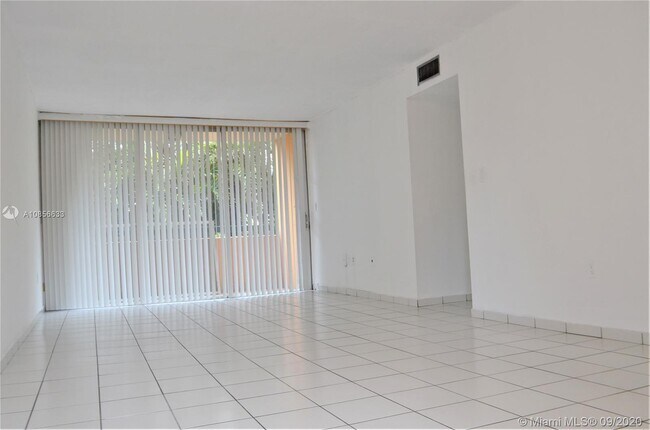 Foto del edificio - 854 NW 87th Ave