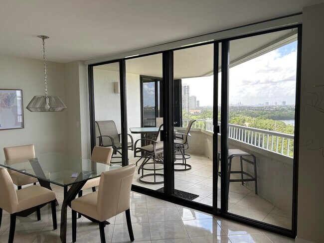 Foto del edificio - 5080 N Ocean Dr