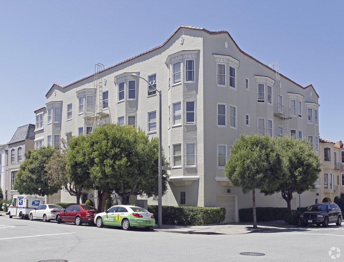 Foto principal - 1700 North Point St