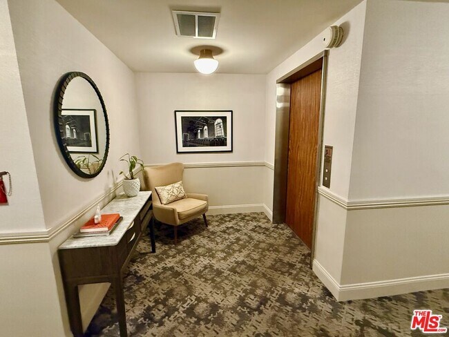 Foto del edificio - 637 Wilcox Ave