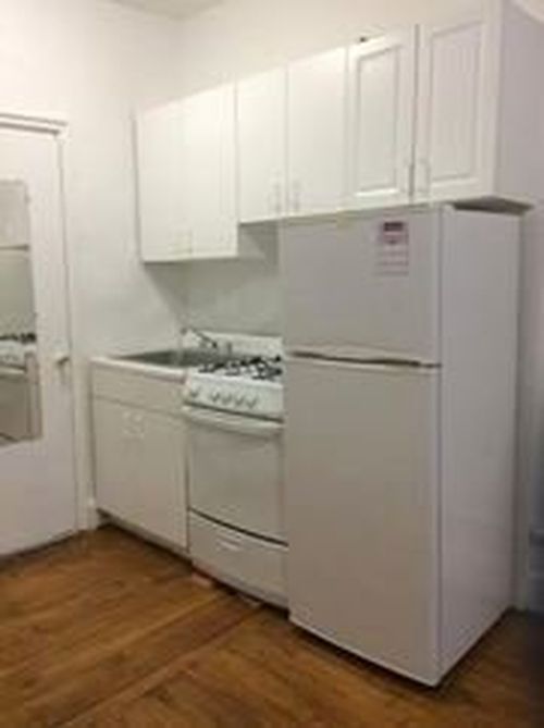 Foto del edificio - 429 E 14th St