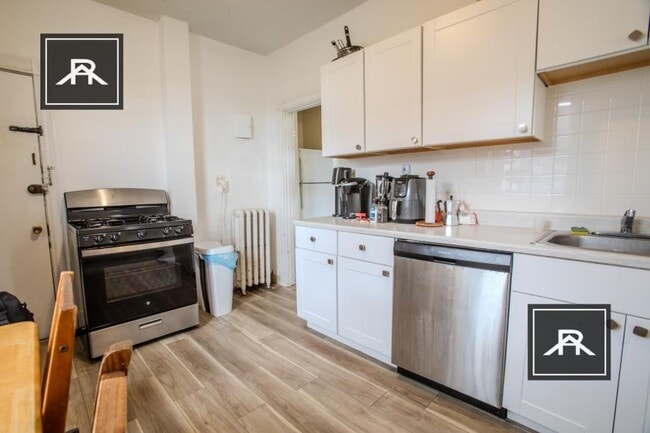 Photo - 4 bedroom in Allston MA 02135 Apartment