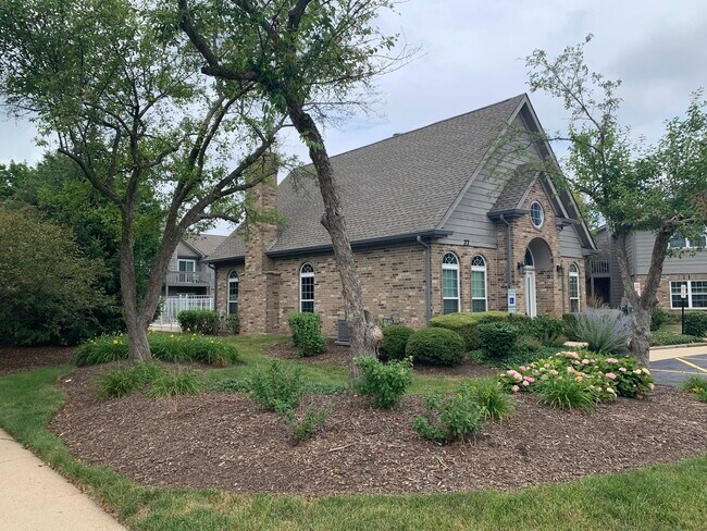 Building Photo - 19 Foxcroft Rd