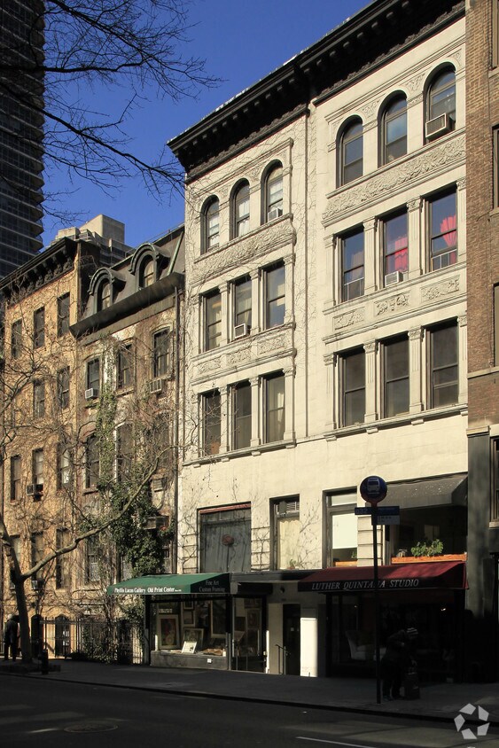 Primary Photo - 235 E 60th St