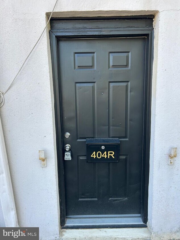 404 Delsea Dr, Glassboro, NJ 08028 Room for Rent in Glassboro, NJ