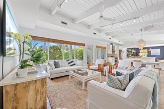 Building Photo - 145 Beacon Ln