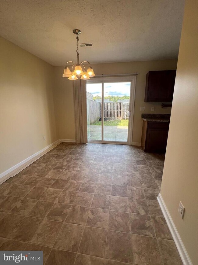 Foto del edificio - 28 Toad Stool Ln