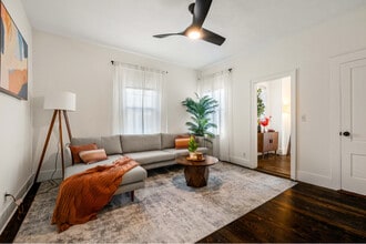 Building Photo - 48 School St