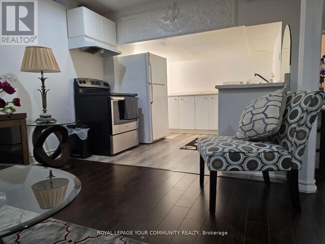 Building Photo - 167 Berwick Crescent