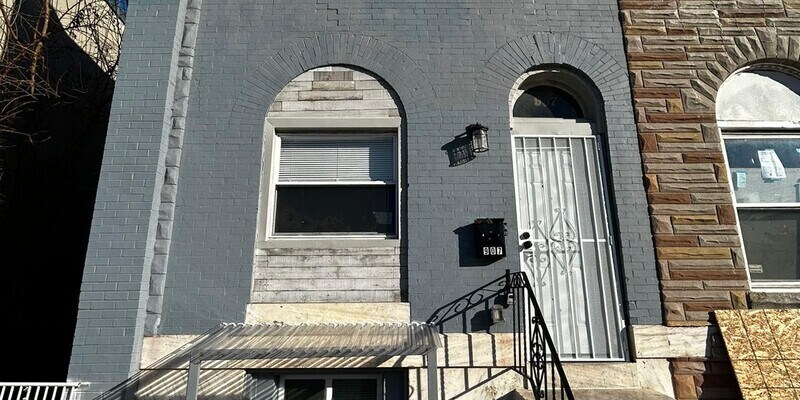 Primary Photo - 907 N Patterson Park
