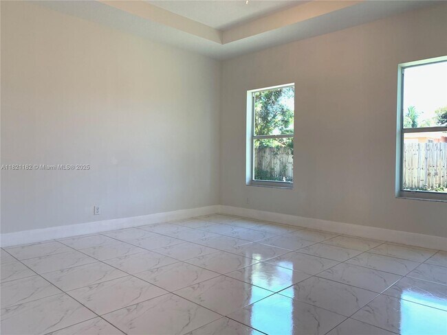 Foto del edificio - 4604 SW 31st Dr