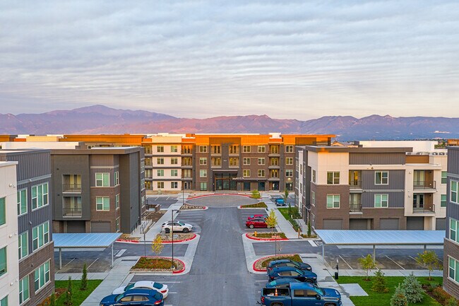 Una cálida bienvenida le espera en The Aven - The Aven