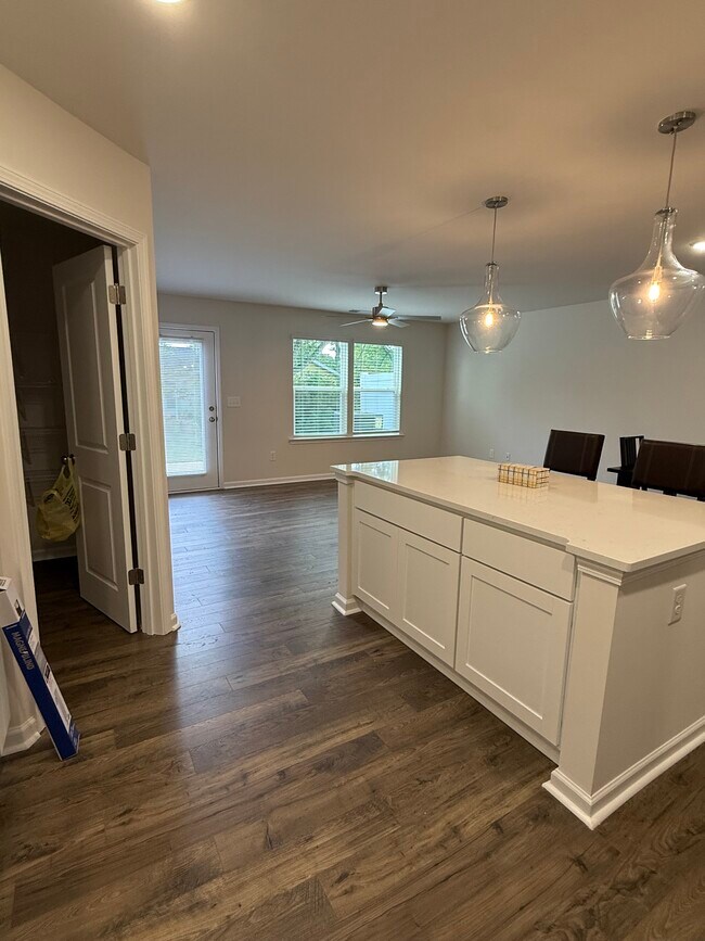 Building Photo - 106 Kai Trl