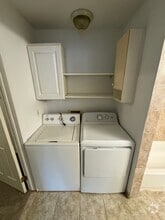Building Photo - 38261 Fairway Ct