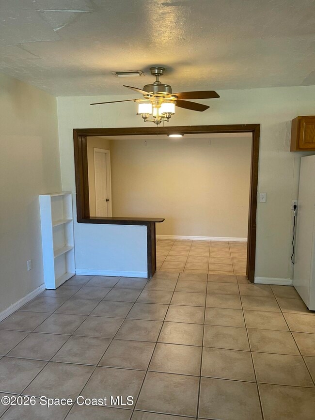 Building Photo - 405 W Rutgers St