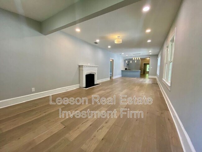 Foto del edificio - 2401 Darien St