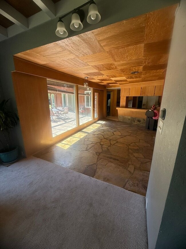 Foto del edificio - 9 Elkhorn Ln
