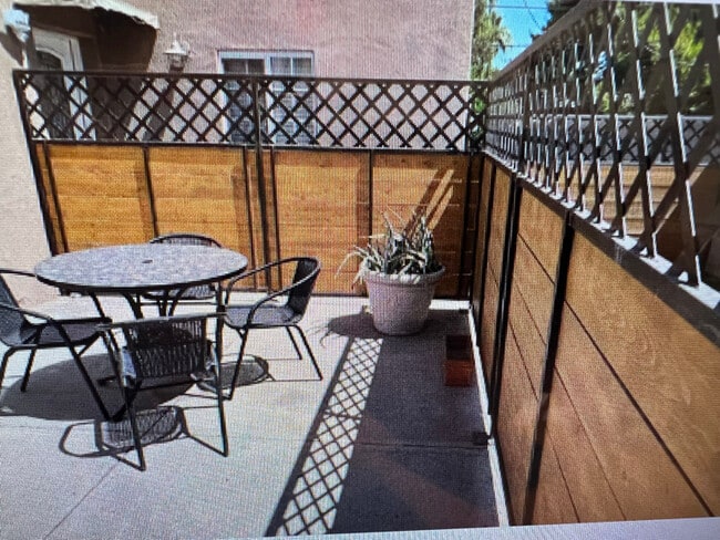 Building Photo - 538 E Colter St