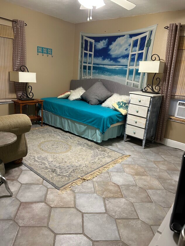 24800 Jennings Rd Unit Studio efficiency, Myakka City, FL 34251