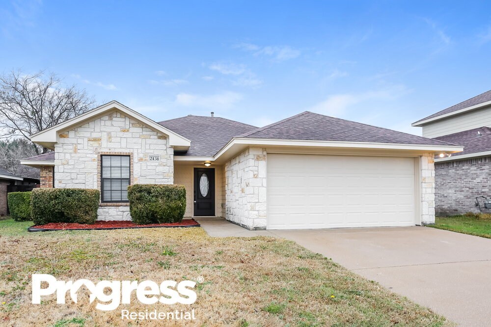 2131 Trishia Ln, Glenn Heights, TX 75154 House Rental in Glenn