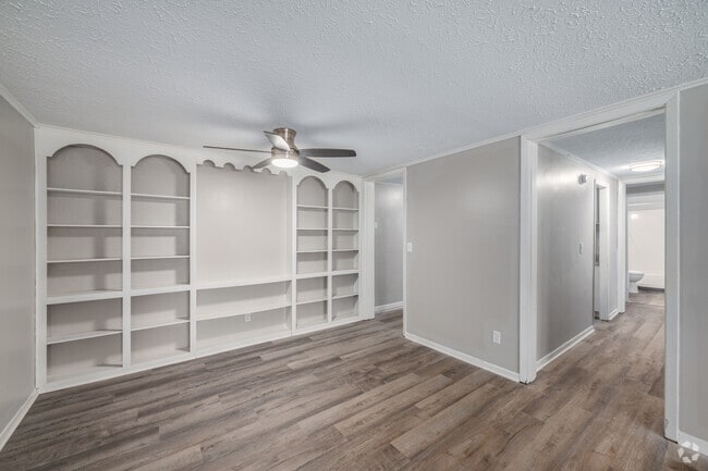 2BR, 1BA - 865SF - Living Room - Andover Courtyard