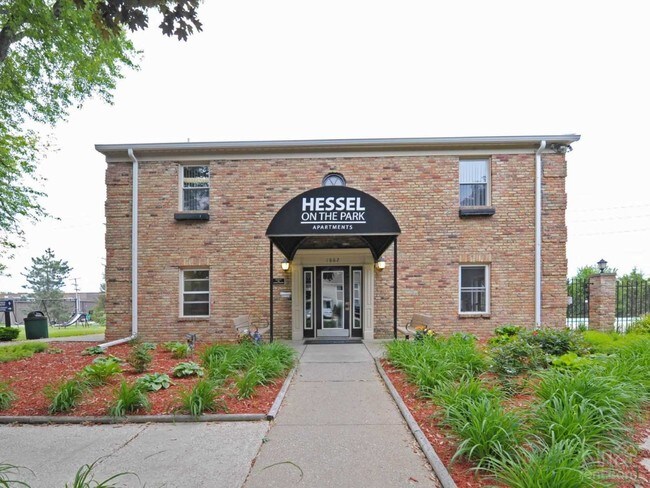Building Photo - 1729 Valley Rd