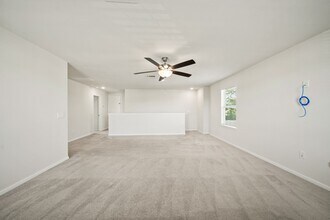 Building Photo - 312 Lippizan Dr