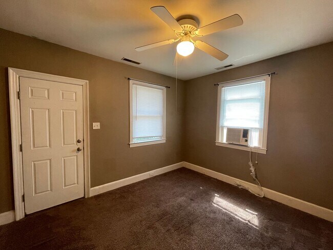 Foto del edificio - 3846 Ridge Ave