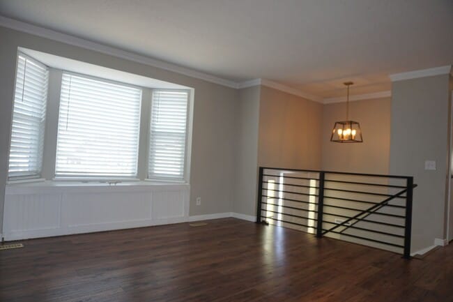 Building Photo - Quiet 4 Bedroom 2.5 Bath Taylorsville Home