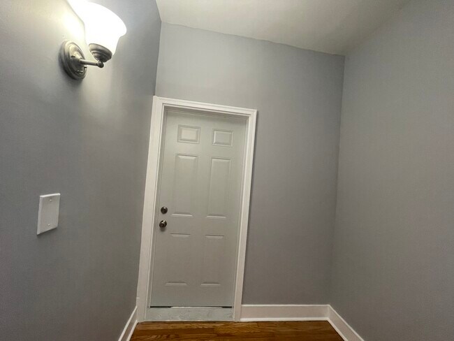 Building Photo - 6359 S Hermitage Ave