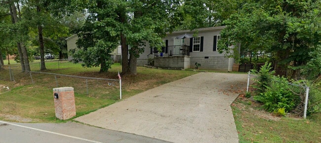 Building Photo - 1105 N Main St