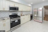 Primary Photo - 26 E Abbottsford Ave