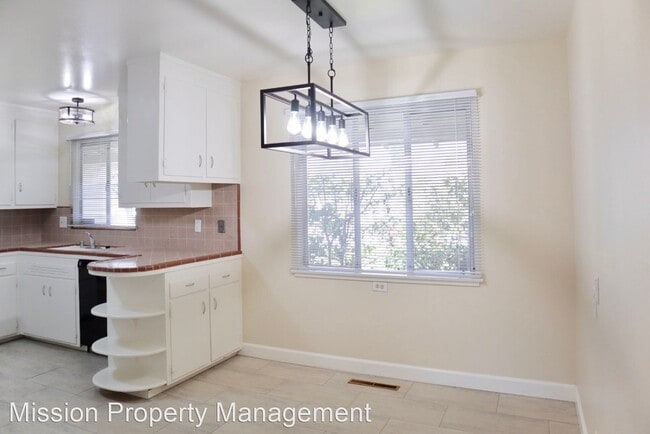 Building Photo - 4 br, 2.5 bath House - 41727 Chiltern Dr, ...