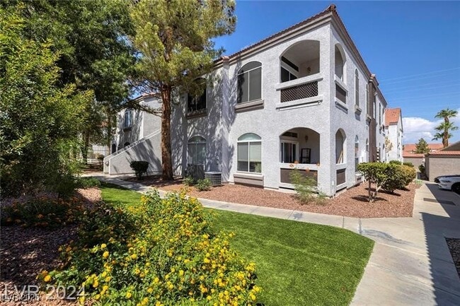 Building Photo - 700 Carnegie St