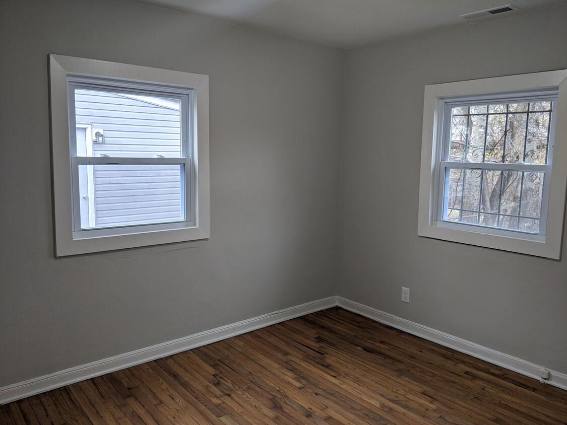 Primary Photo - Remodeled, New Kitchen, Real Hardwood!