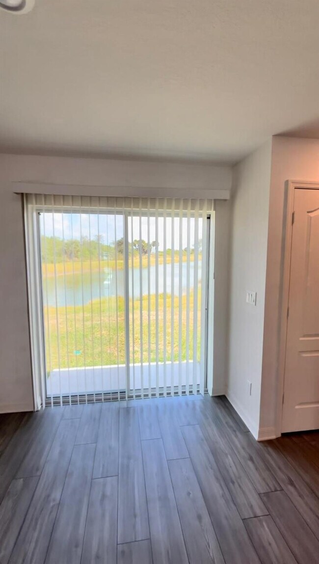 Foto del edificio - 5335 Entertainment Way