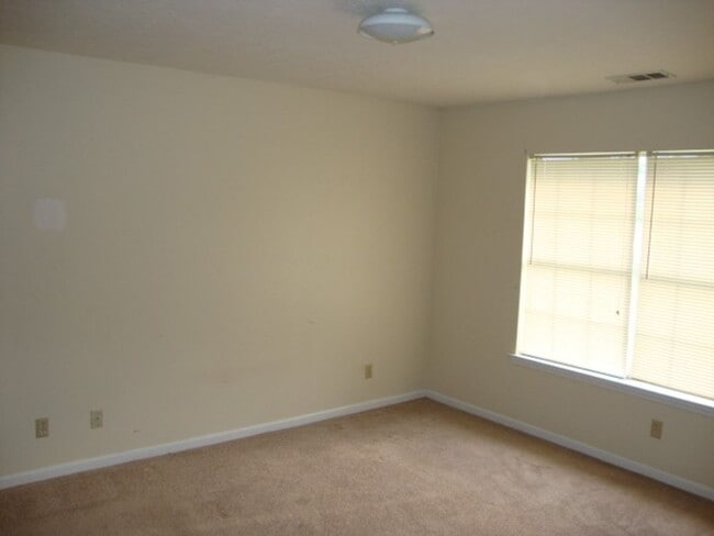 Foto del edificio - 930 Piercefield Dr