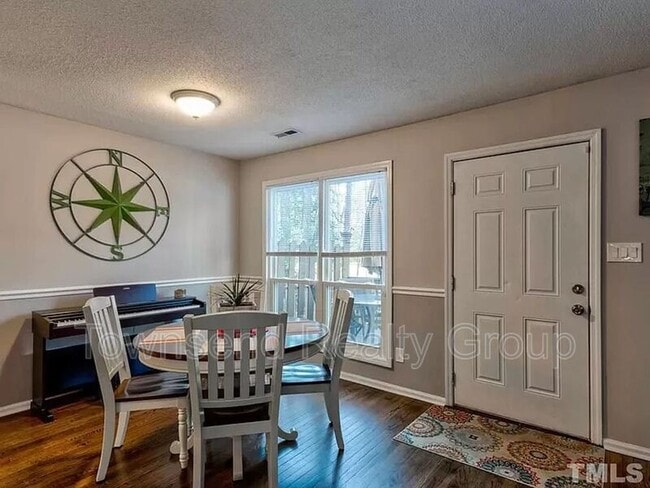 Building Photo - 620 Applecross Dr