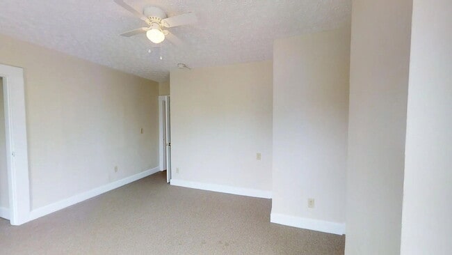 Building Photo - 79 E 7th Ave