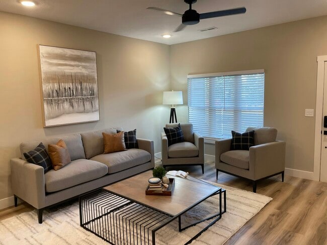 Foto del edificio - 640-688 S Harrison Street, Unit 642