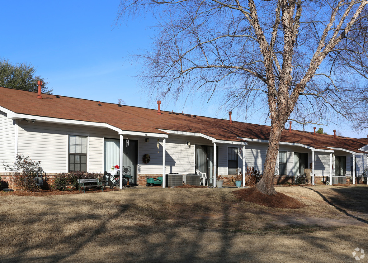 Primary Photo - Calvary Community Retirement Center