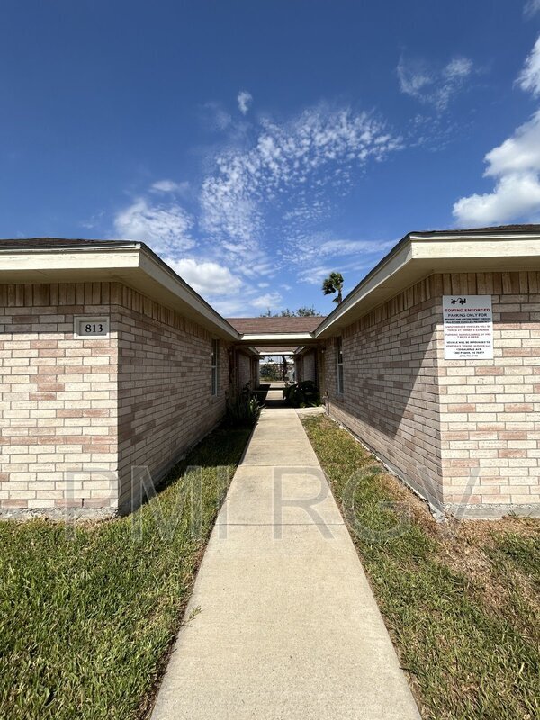 Foto del edificio - 901 E Daffodil Ave