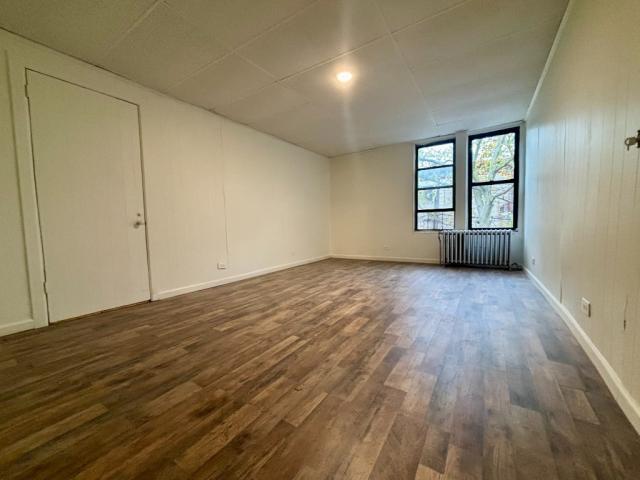 Foto del edificio - 2 bedroom in BROOKLYN NY 11210