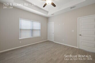 Building Photo - 740 N Alamo Rd